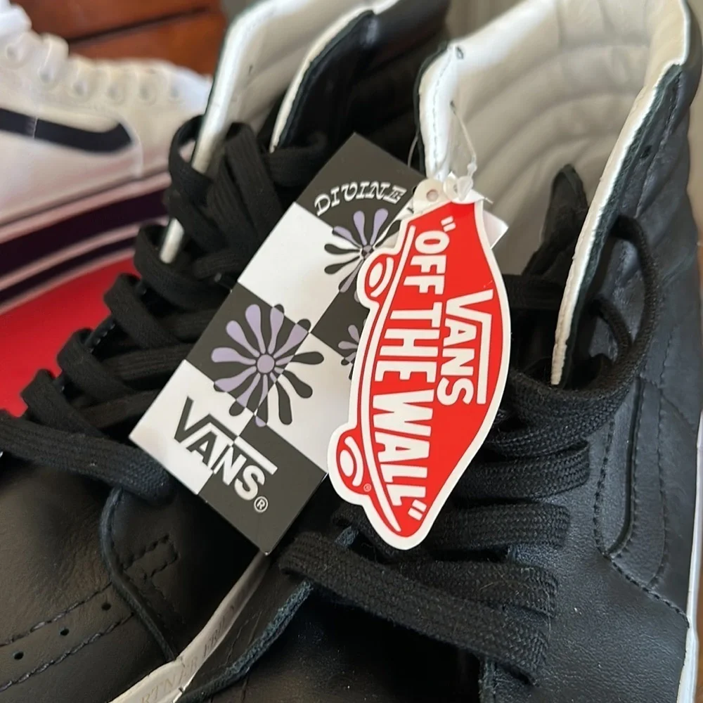 #67❤️ NWT Vans X Divine Energy HI Tops - Picture 7 of 10